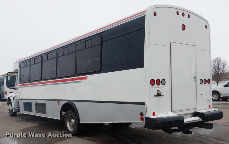 image for item FA9271 2008 International Champion shuttle bus