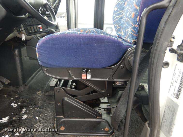 image for item FA9271 2008 International Champion shuttle bus