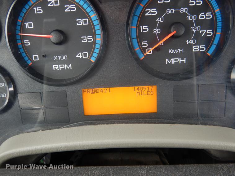 image for item FA9271 2008 International Champion shuttle bus