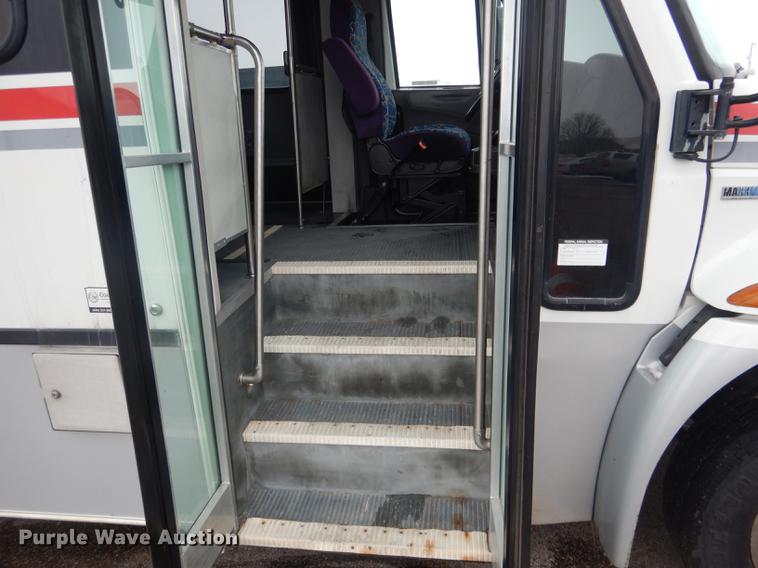 image for item FA9271 2008 International Champion shuttle bus