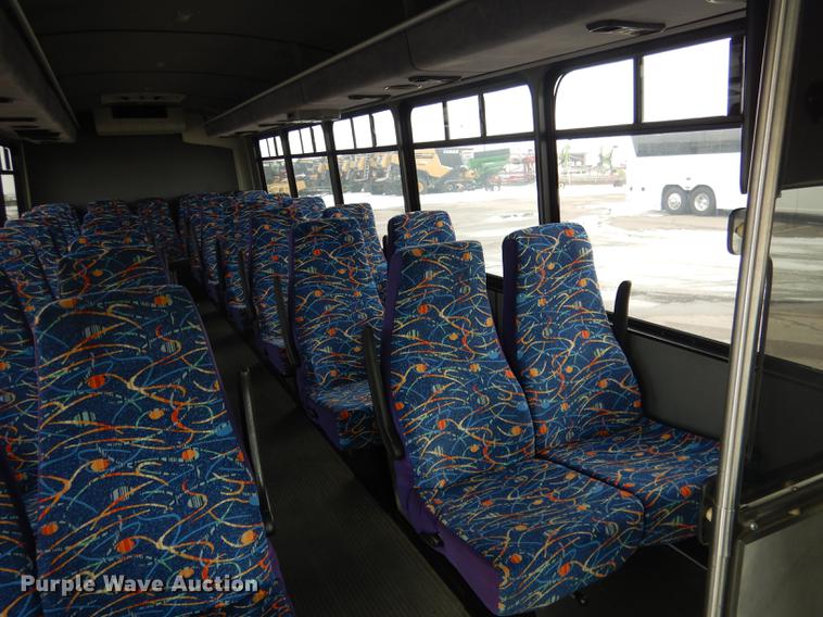 image for item FA9271 2008 International Champion shuttle bus