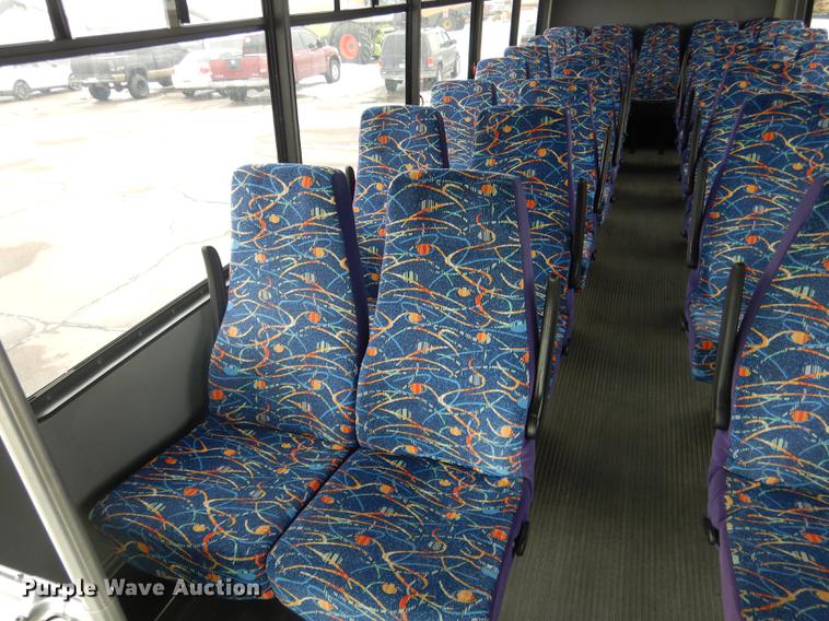 image for item FA9271 2008 International Champion shuttle bus