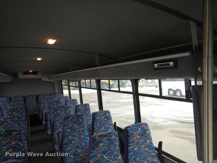 image for item FA9271 2008 International Champion shuttle bus