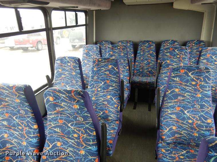 image for item FA9271 2008 International Champion shuttle bus