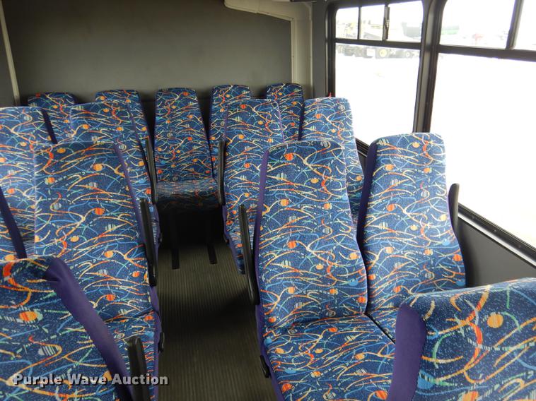 image for item FA9271 2008 International Champion shuttle bus