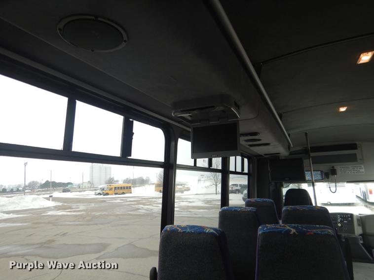 image for item FA9271 2008 International Champion shuttle bus