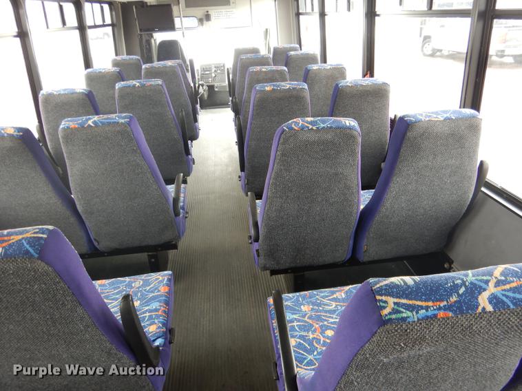 image for item FA9271 2008 International Champion shuttle bus