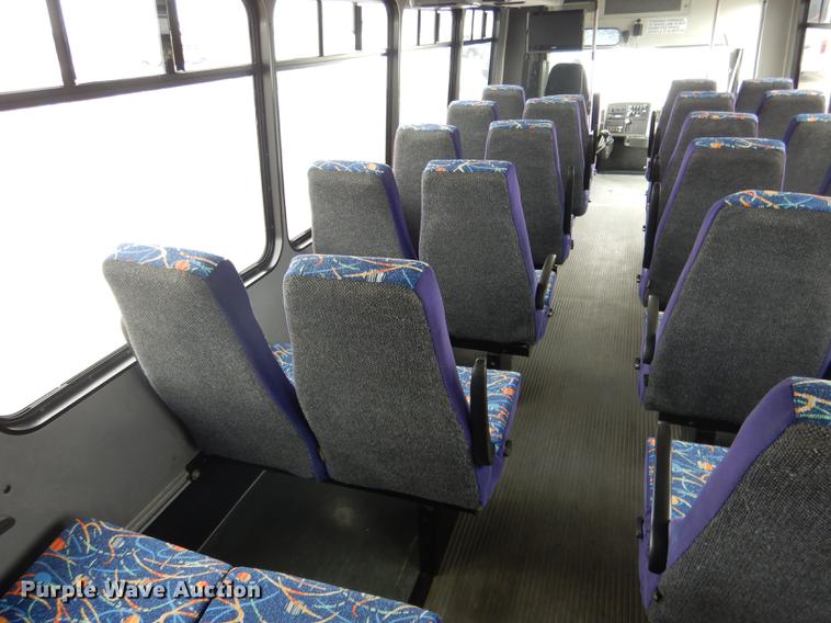 image for item FA9271 2008 International Champion shuttle bus