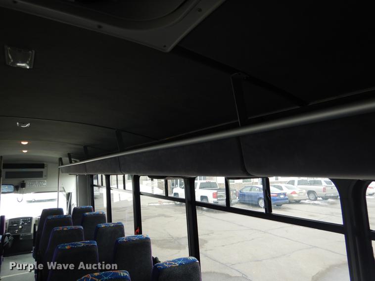 image for item FA9271 2008 International Champion shuttle bus