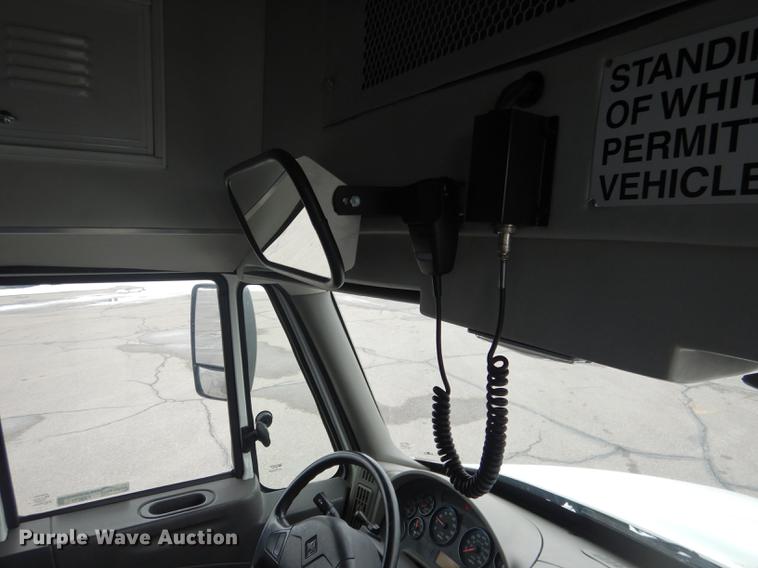 image for item FA9271 2008 International Champion shuttle bus