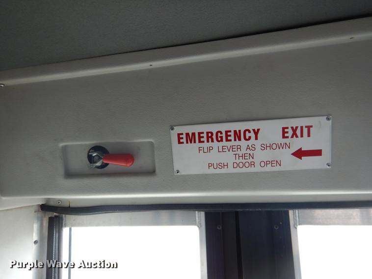 image for item FA9271 2008 International Champion shuttle bus