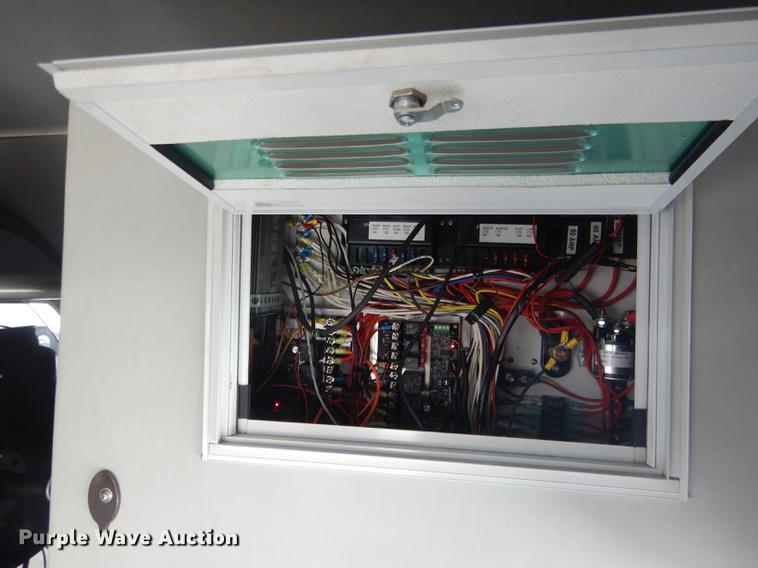 image for item FA9271 2008 International Champion shuttle bus