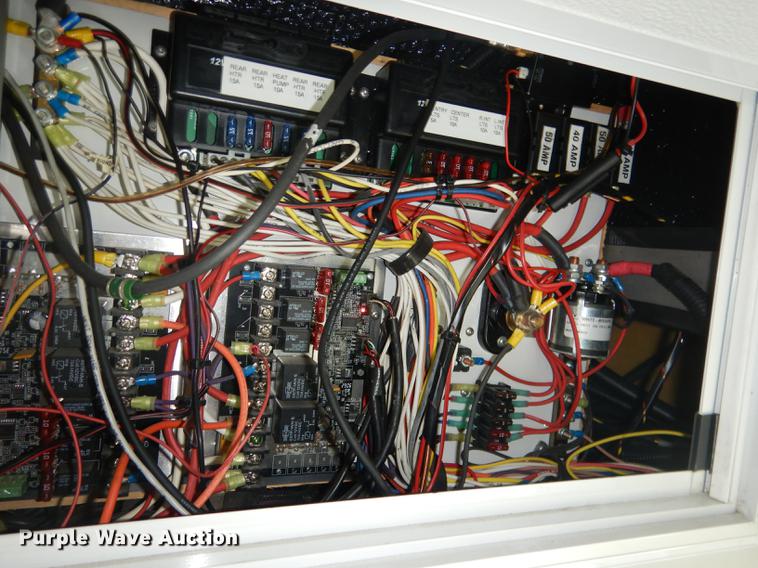 image for item FA9271 2008 International Champion shuttle bus