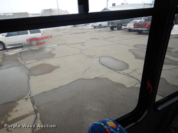 image for item FA9271 2008 International Champion shuttle bus