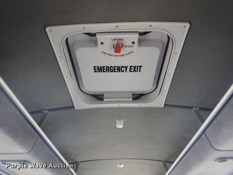 image for item FA9271 2008 International Champion shuttle bus