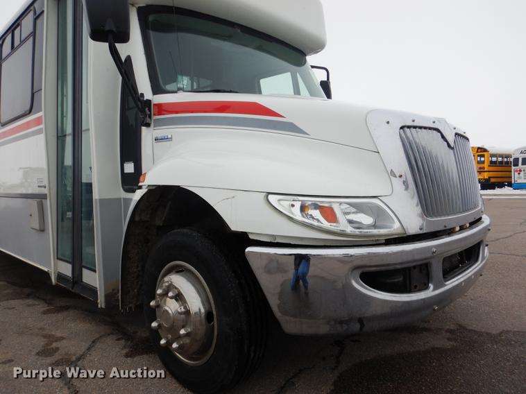 image for item FA9271 2008 International Champion shuttle bus