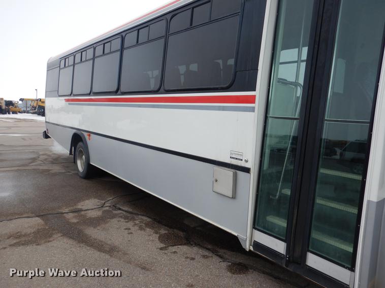 image for item FA9271 2008 International Champion shuttle bus