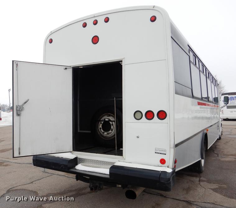 image for item FA9271 2008 International Champion shuttle bus