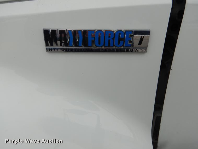 image for item FA9271 2008 International Champion shuttle bus