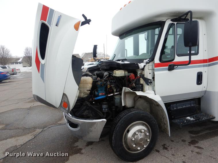 image for item FA9271 2008 International Champion shuttle bus