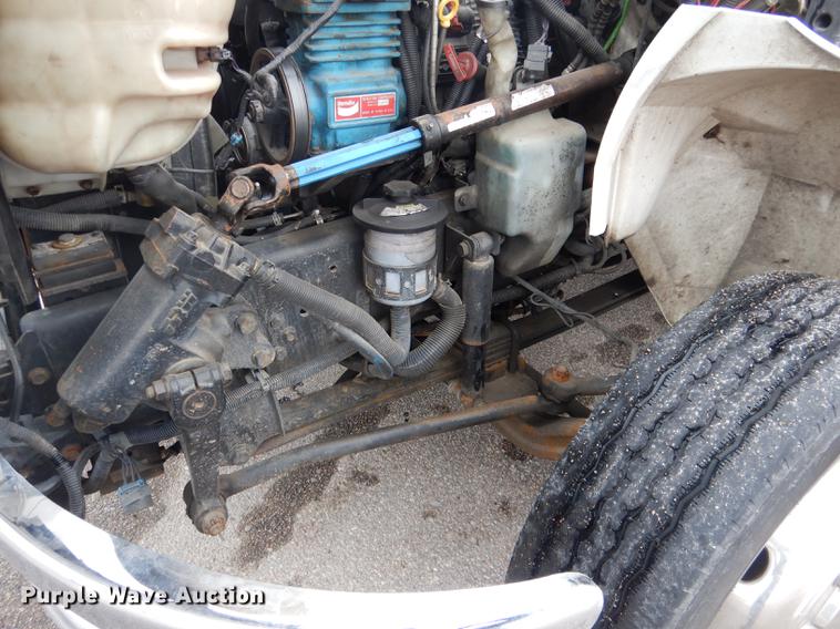 image for item FA9271 2008 International Champion shuttle bus