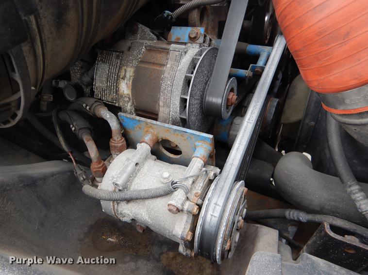 image for item FA9271 2008 International Champion shuttle bus