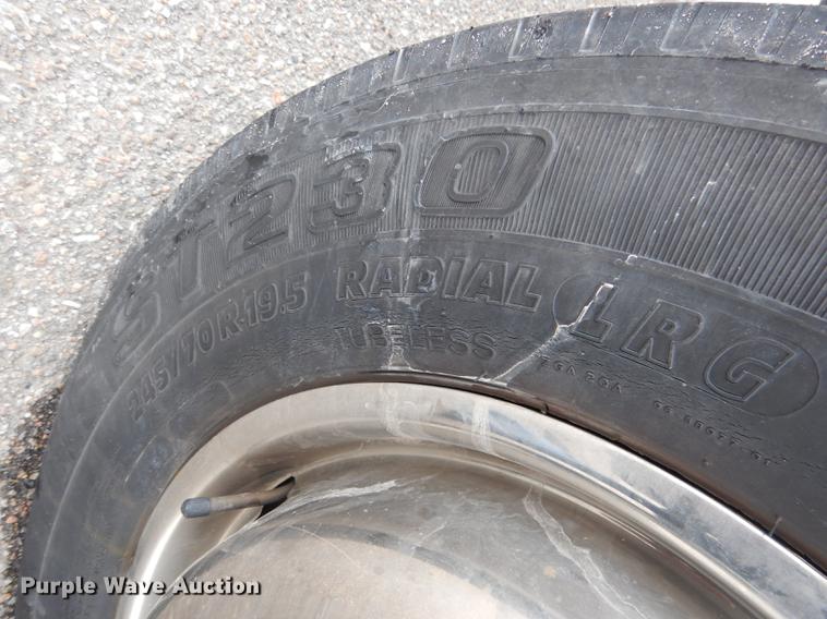 image for item FA9271 2008 International Champion shuttle bus