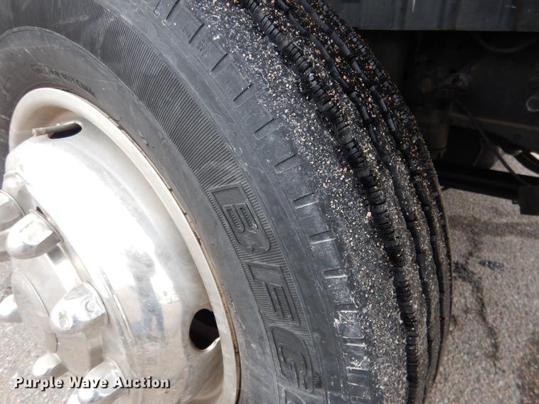 image for item FA9271 2008 International Champion shuttle bus