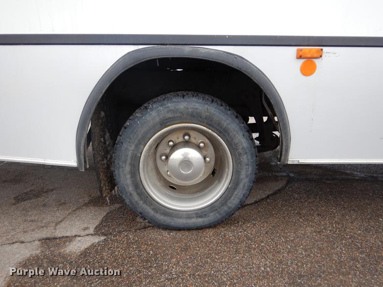 image for item FA9271 2008 International Champion shuttle bus