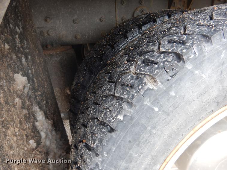 image for item FA9271 2008 International Champion shuttle bus