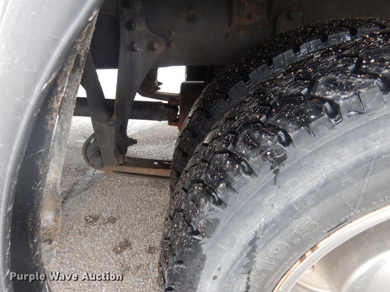 image for item FA9271 2008 International Champion shuttle bus