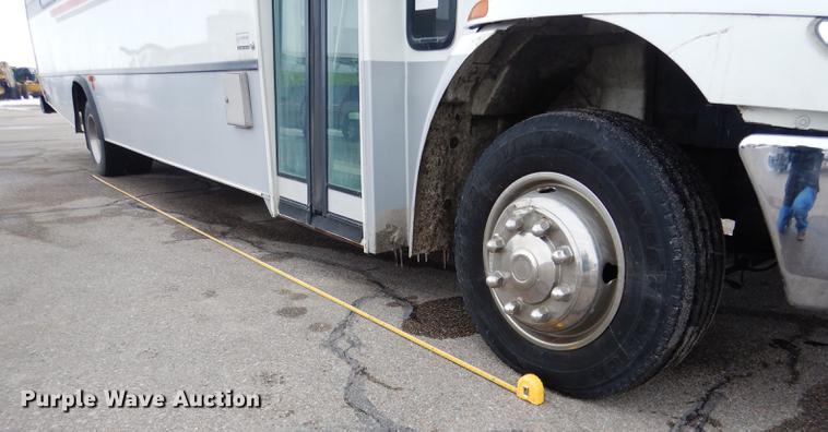 image for item FA9271 2008 International Champion shuttle bus