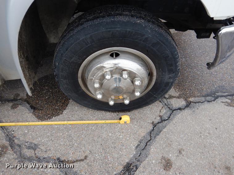 image for item FA9271 2008 International Champion shuttle bus