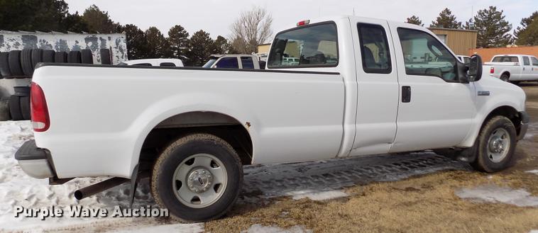 image for item FA9505 2006 Ford F250 Super Duty XL SuperCab pickup truck