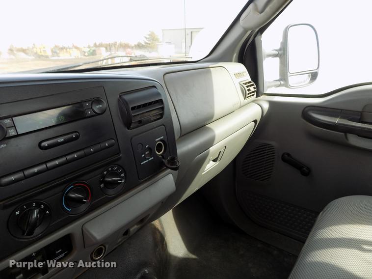 image for item FA9505 2006 Ford F250 Super Duty XL SuperCab pickup truck