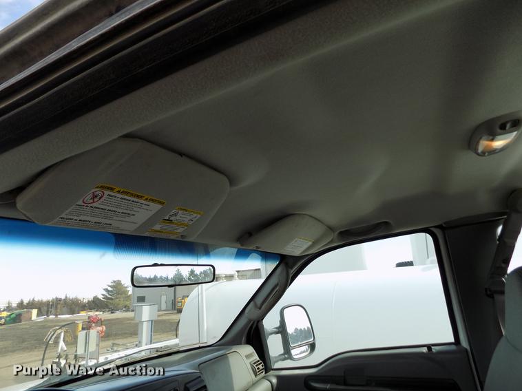 image for item FA9505 2006 Ford F250 Super Duty XL SuperCab pickup truck