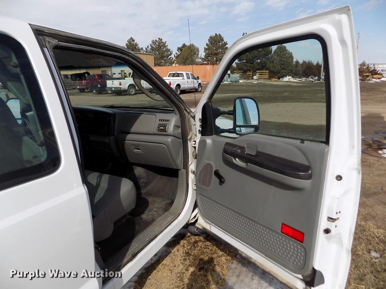 image for item FA9505 2006 Ford F250 Super Duty XL SuperCab pickup truck