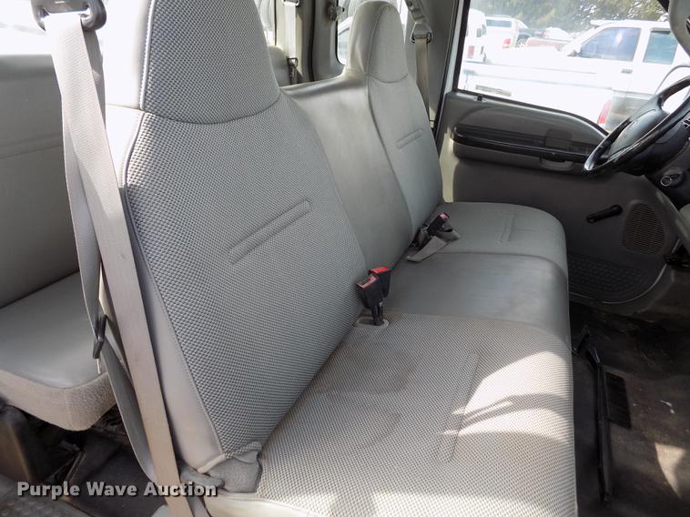 image for item FA9505 2006 Ford F250 Super Duty XL SuperCab pickup truck