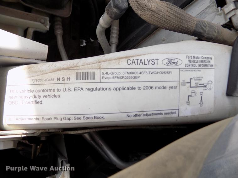 image for item FA9505 2006 Ford F250 Super Duty XL SuperCab pickup truck