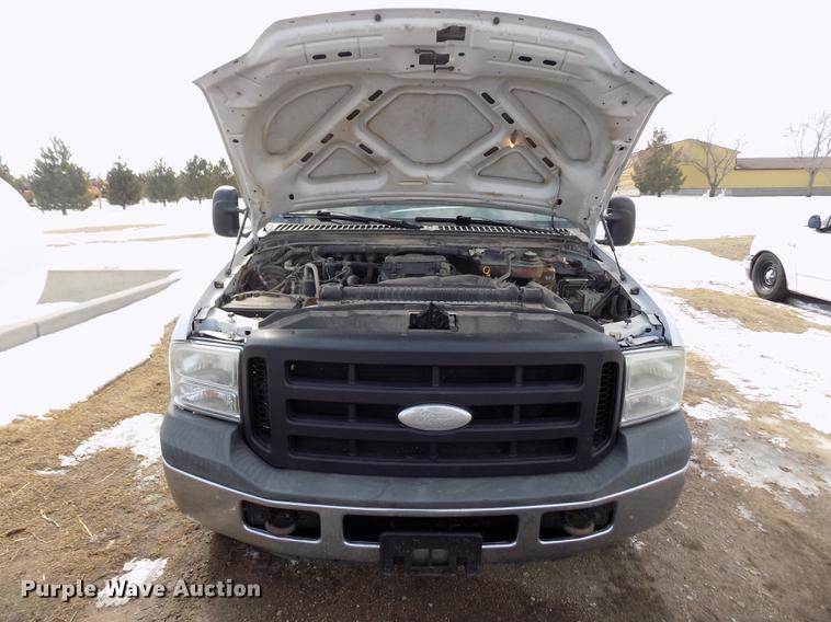 image for item FA9505 2006 Ford F250 Super Duty XL SuperCab pickup truck