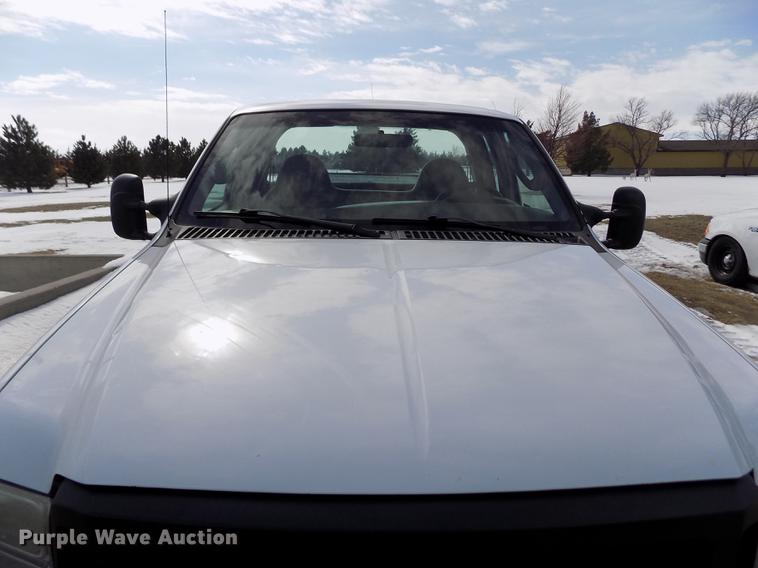 image for item FA9505 2006 Ford F250 Super Duty XL SuperCab pickup truck