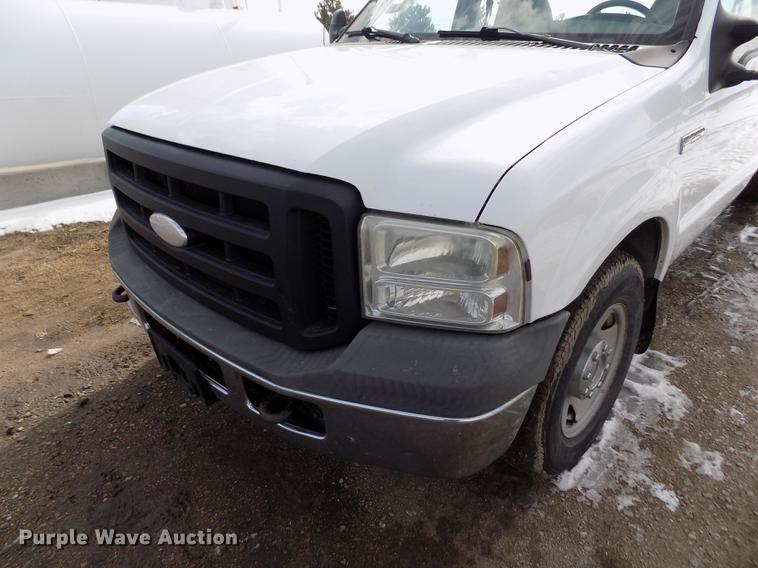 image for item FA9505 2006 Ford F250 Super Duty XL SuperCab pickup truck
