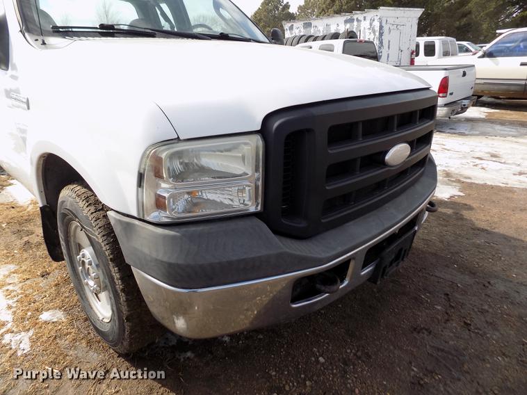 image for item FA9505 2006 Ford F250 Super Duty XL SuperCab pickup truck
