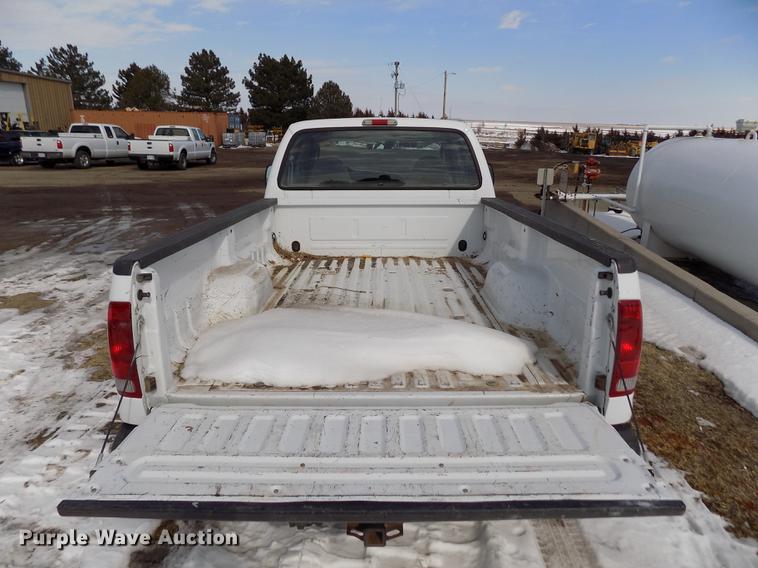 image for item FA9505 2006 Ford F250 Super Duty XL SuperCab pickup truck