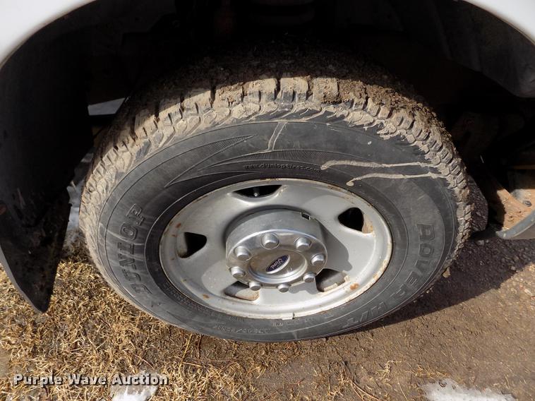 image for item FA9505 2006 Ford F250 Super Duty XL SuperCab pickup truck