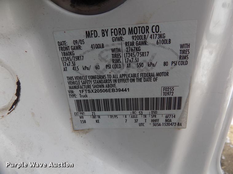 image for item FA9505 2006 Ford F250 Super Duty XL SuperCab pickup truck