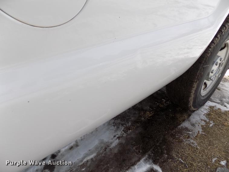 image for item FA9505 2006 Ford F250 Super Duty XL SuperCab pickup truck