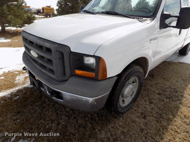 image for item FA9506 2007 Ford F250 Super Duty XL SuperCab pickup truck