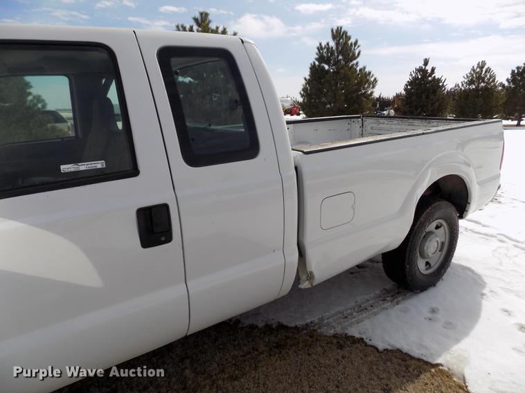 image for item FA9506 2007 Ford F250 Super Duty XL SuperCab pickup truck