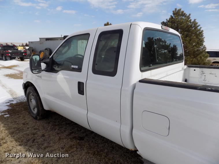 image for item FA9506 2007 Ford F250 Super Duty XL SuperCab pickup truck